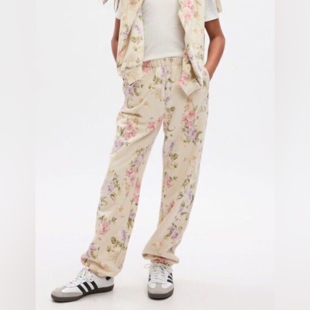 Brand new loveshackfancy Gap floral sweatpants XS
